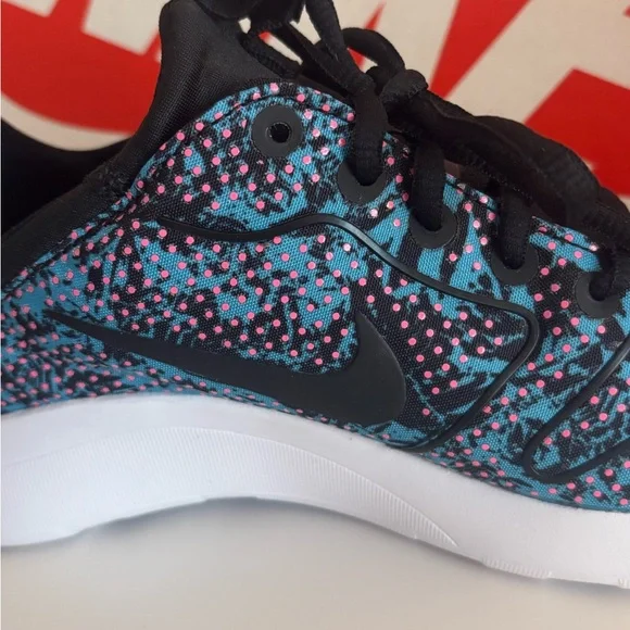 NEW Nike Women’s Kaishi 2.0 Print Sneakers - Size 8 (L) and Size 9 (R) - Picture 5 of 14